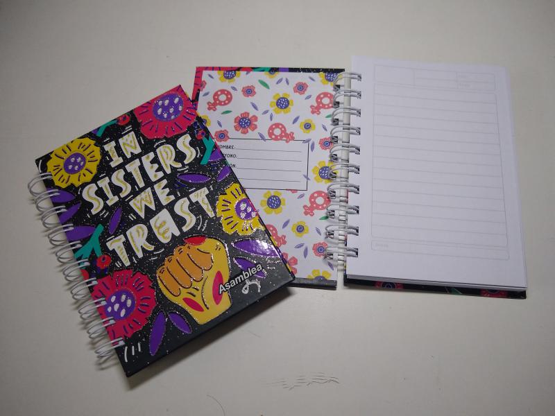 LIBRETA 10X15 T/DURA X 120 HS IN SISTERS WE TREST