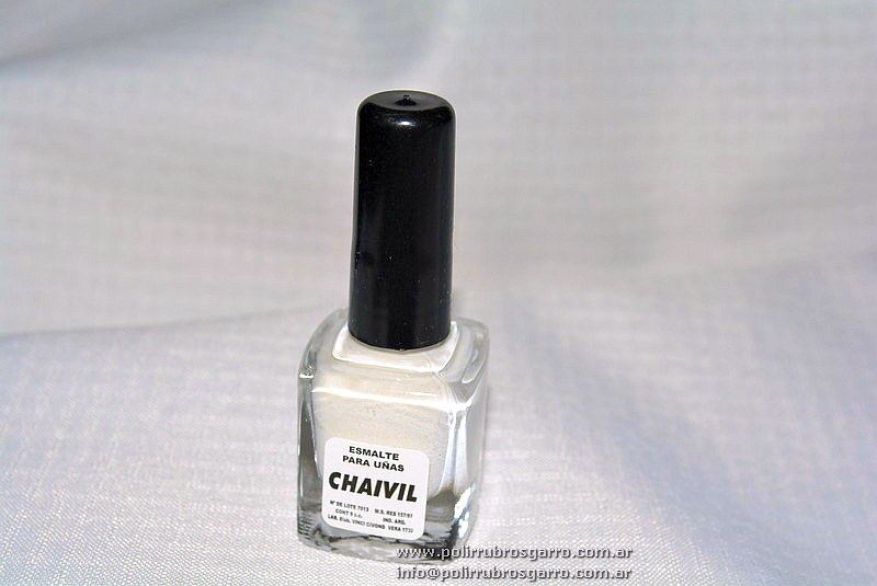 ESMALTE DE UÑAS BLANCO