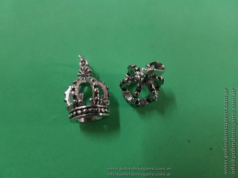 DIJE A QUIR CORONITA 3D