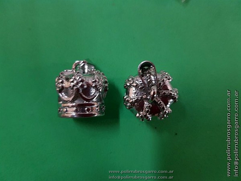 DIJE A QUIR CORONITA MAZISA 3D