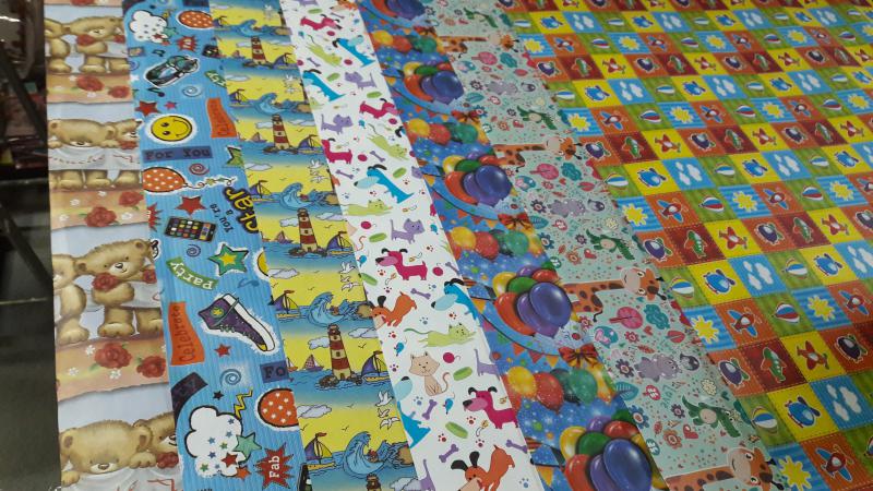 PAPEL AFICHE REGALO NIÑOS