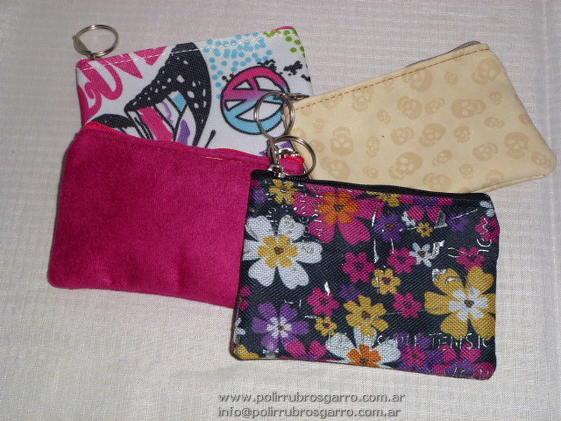 MONEDERO ESTAMPADO 1 CIERRE 8*12 C/LLAVERO