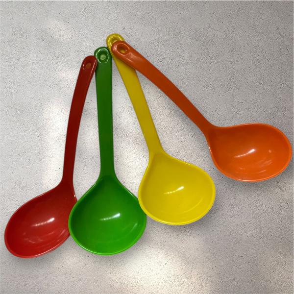 CUCHARA SALSERA PLASTICA