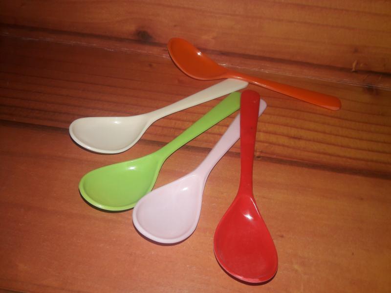 CUCHARA PLASTICA 14CM