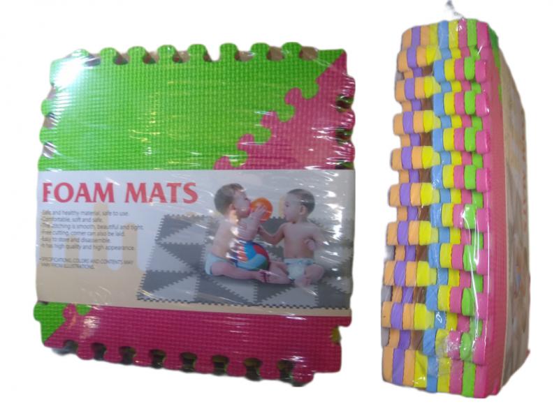 ALFOMBRA GOMA EVA LISO 29x29 CM- TRIANGULAR 18 pz