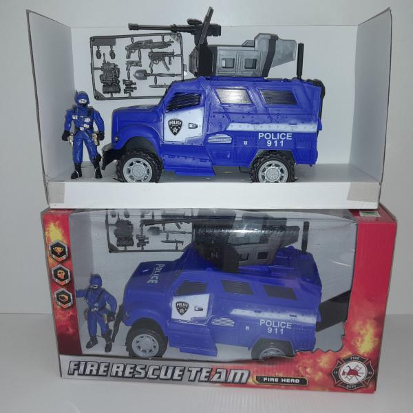 POLICIA* CAMIONETA+MUÑECOS ARMAS 28X21CM