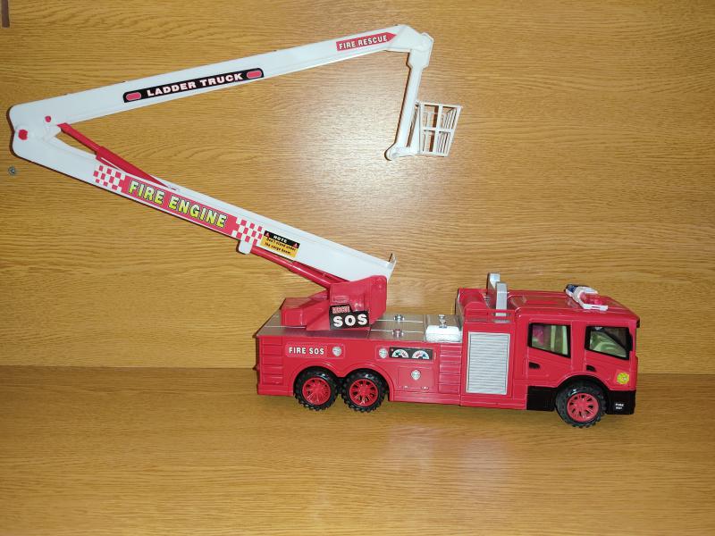 BOMBERO* CAMION A FRICCION SUPER POWER 40CM