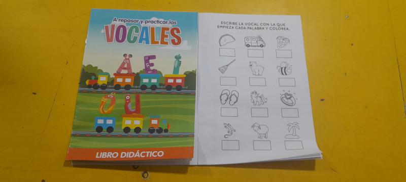 LIBRITO P/PINTAR VOCALES
