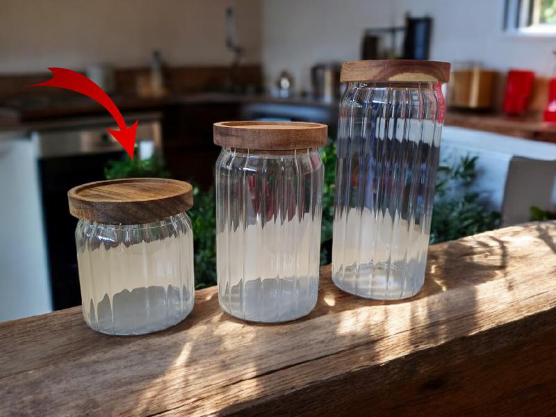 FRASCO VIDRIO LINEAS 9X10.5CM