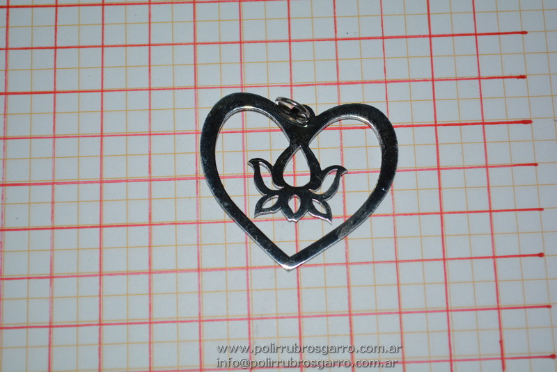 DIJE A QUIR CORAZON TALLADO 4 CM