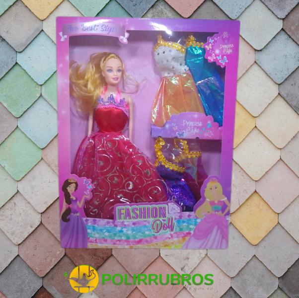 MUÑECA FASHION + 4 VESTIDO 32X25CM