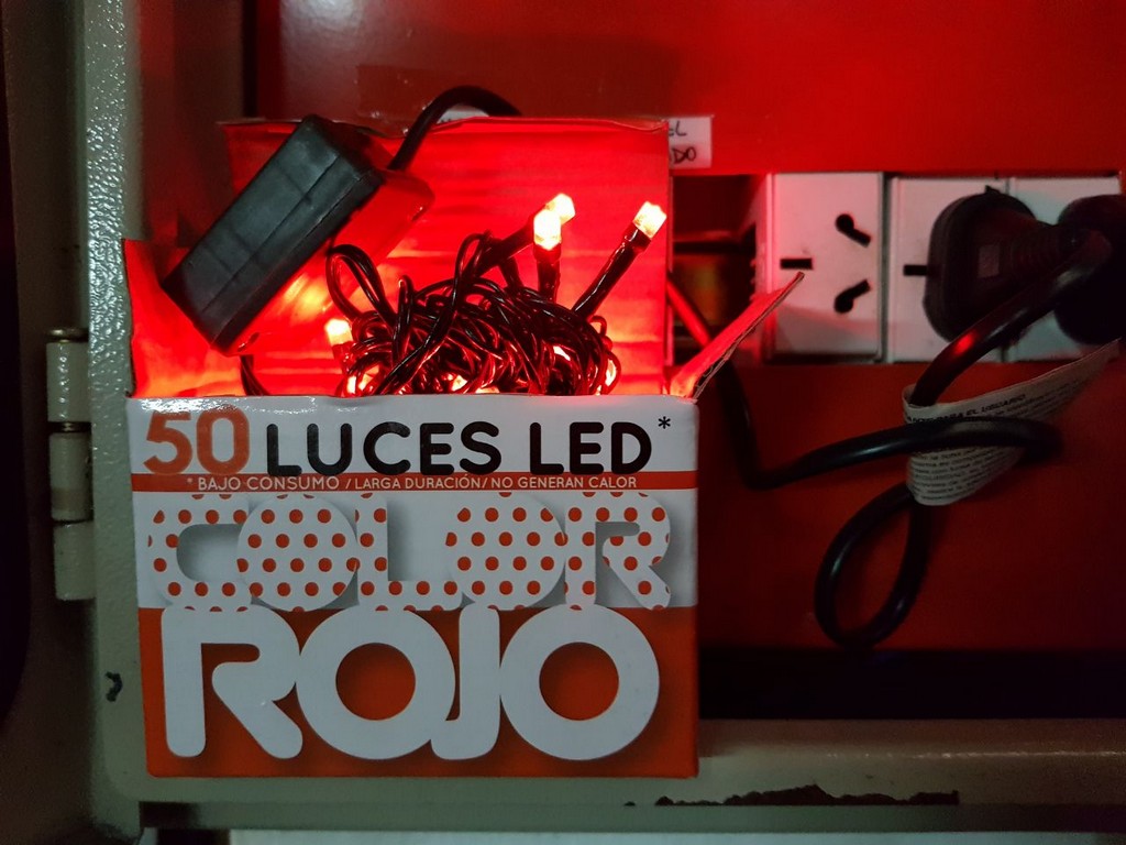 LUZ LED X 50 ROJA