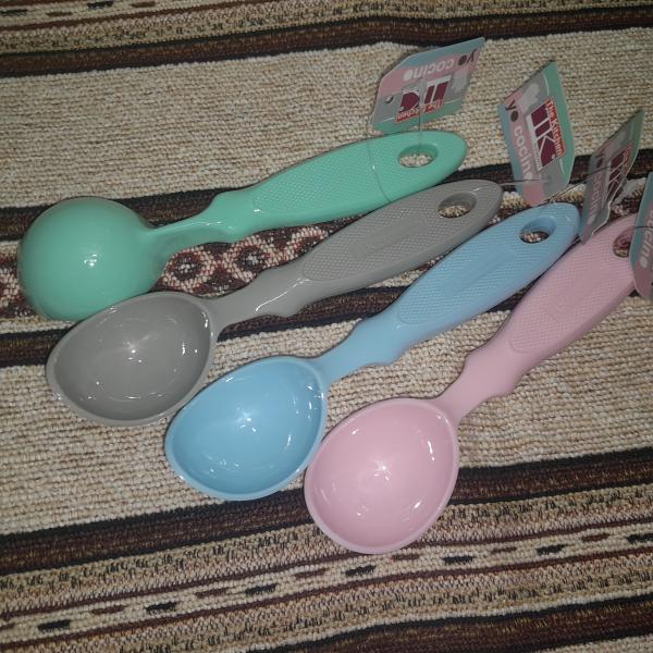 CUCHARA P/HELADO BOCHITA PASTEL 18CM