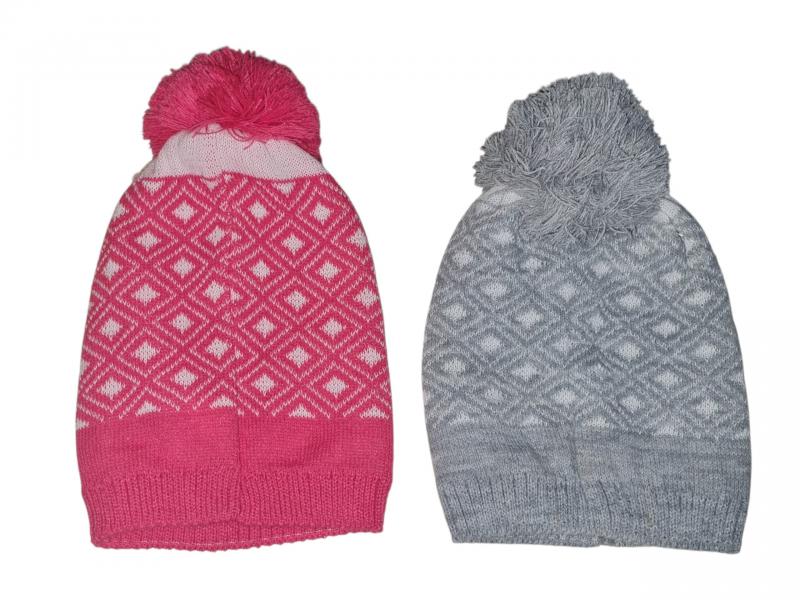 GORRO ROMBITO CON POMPON