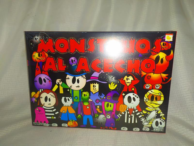 JUEGO* MOUNSTRUOS AL ACECHO 35*25