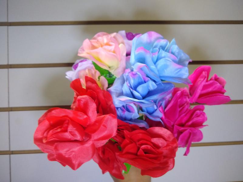 RAMO DE ROSAS ABIERTA X 5 VARAS  30CM