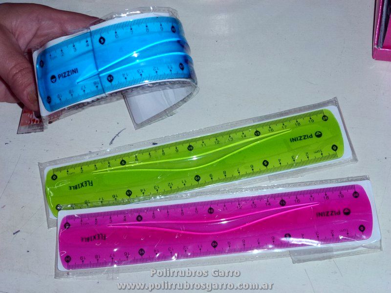 REGLA PIZZINI FLEXIBLE 20 CM